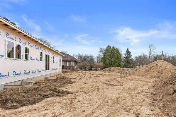 $599,900 | 4759 West Abbott Avenue, Greenfield, WI 53220