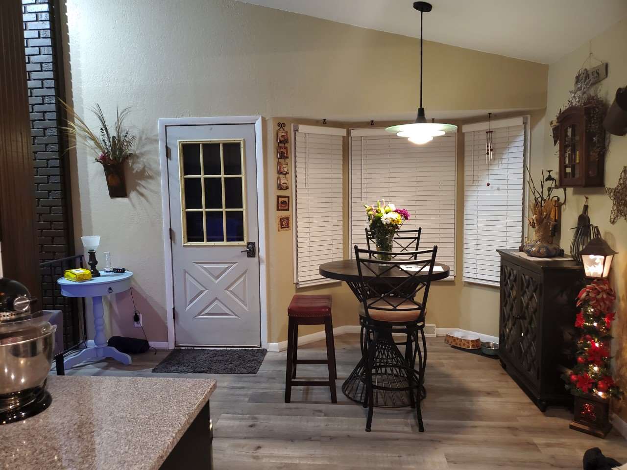 11845 Love Road Roscoe, IL 61073 - Photo 10 of 21 Gallery Image 10