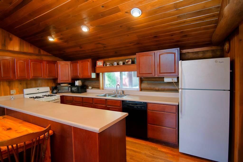 1180 Mill Road Hinton, WV 25951 - Photo 25 of 93 Gallery Image 25