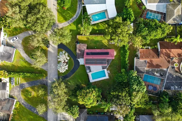 $1,699,000 | 13225 Southwest 83rd Court, Pinecrest, FL 33156