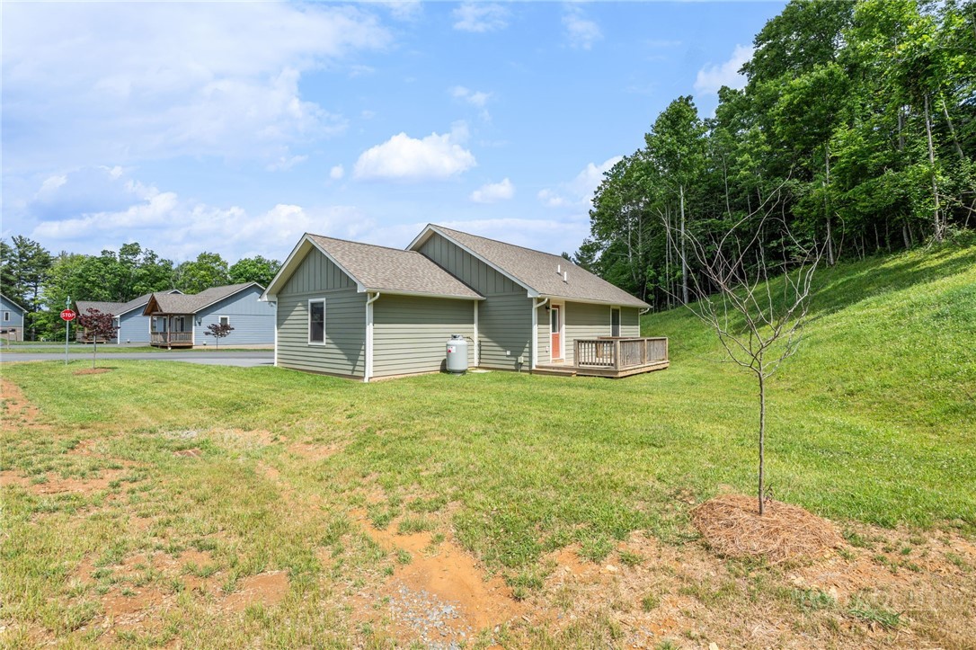 347 Townhomes Place, Unit 15 Boone, NC 28607 - Photo 26 of 32