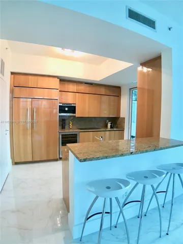 $20,000 | 50 South Pointe Drive, Unit LOFT4, Miami Beach, FL 33139