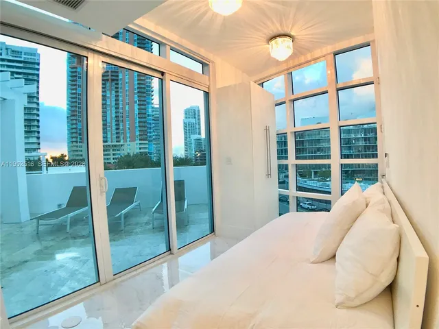 $20,000 | 50 South Pointe Drive, Unit LOFT4, Miami Beach, FL 33139