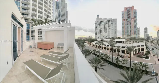 $20,000 | 50 South Pointe Drive, Unit LOFT4, Miami Beach, FL 33139