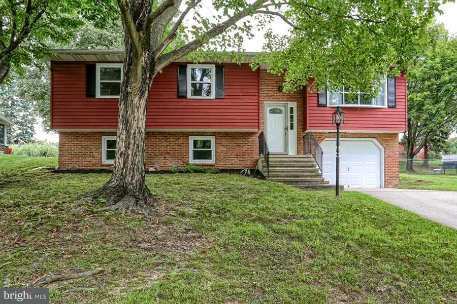 3232 South Scenic Road Harrisburg, PA 17109 - Photo 1 of 24 Gallery Image 1