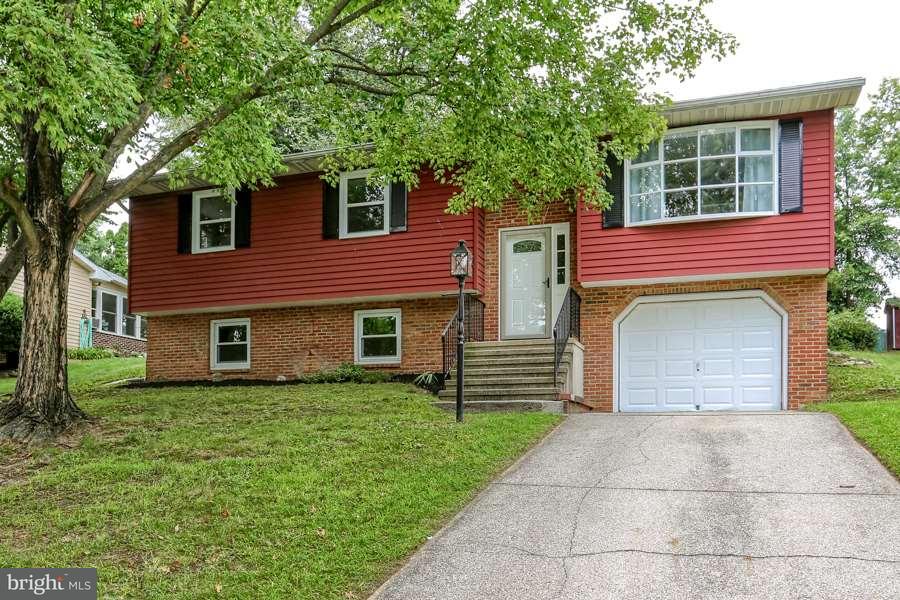 3232 South Scenic Road Harrisburg, PA 17109 - Photo 2 of 24 Gallery Image 2
