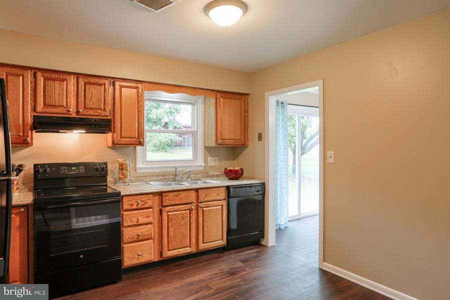 3232 South Scenic Road Harrisburg, PA 17109 - Photo 11 of 24 Gallery Image 11