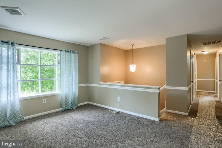 3232 South Scenic Road Harrisburg, PA 17109 - Photo 3 of 24 Gallery Image 3