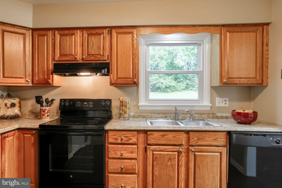 3232 South Scenic Road Harrisburg, PA 17109 - Photo 10 of 24 Gallery Image 10