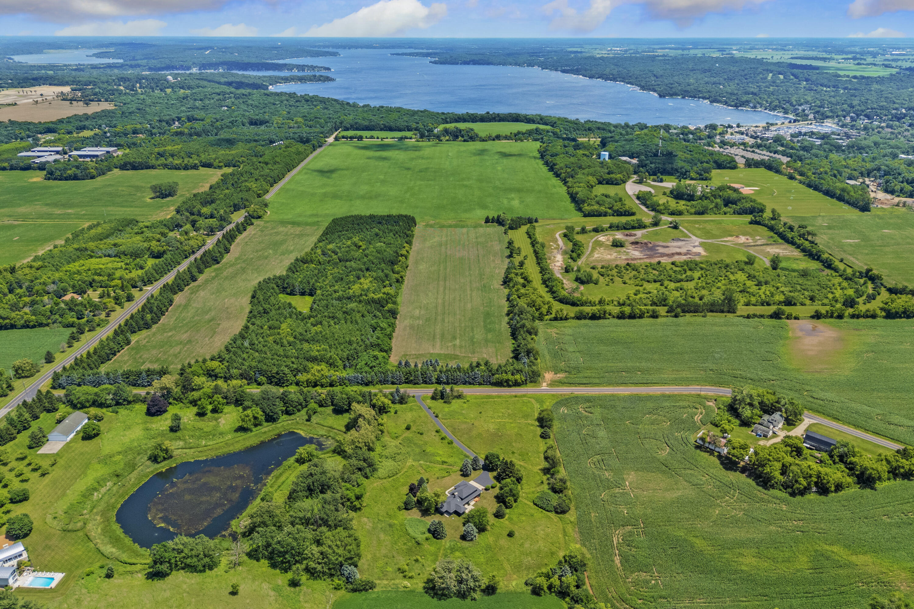 N1825 Town Hall Road Walworth, WI 53184 - Photo 4 of 33 Fontana