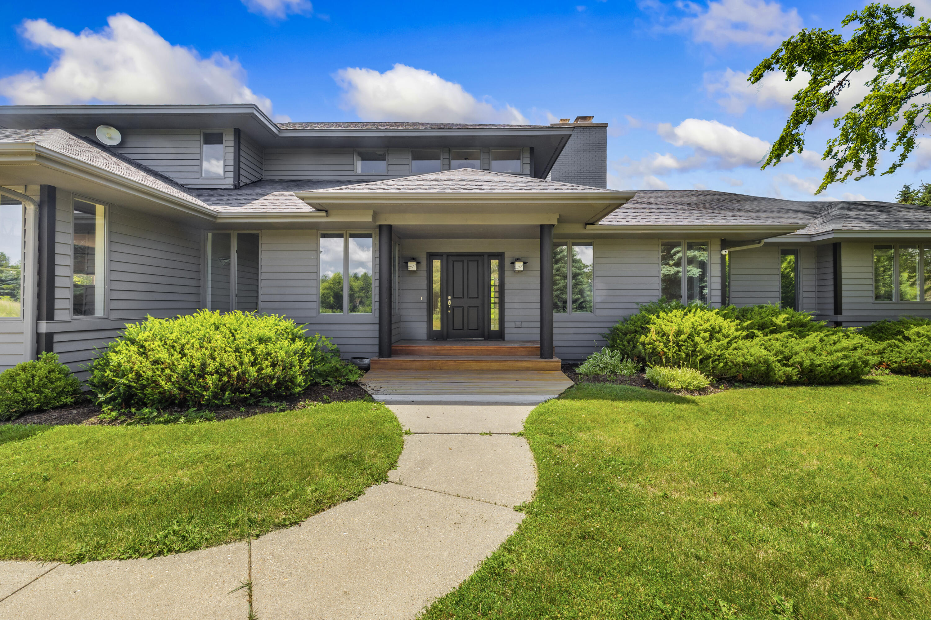 N1825 Town Hall Road Walworth, WI 53184 - Photo 6 of 33 Entry