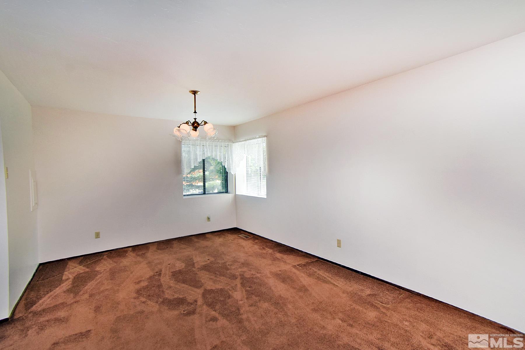 7520 Yorkshire Drive Reno, NV 89506 - Photo 13 of 37 Photo 13