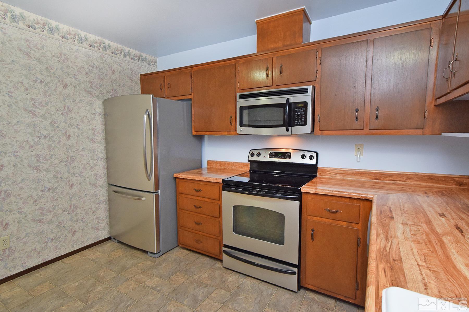 7520 Yorkshire Drive Reno, NV 89506 - Photo 18 of 37 Photo 18