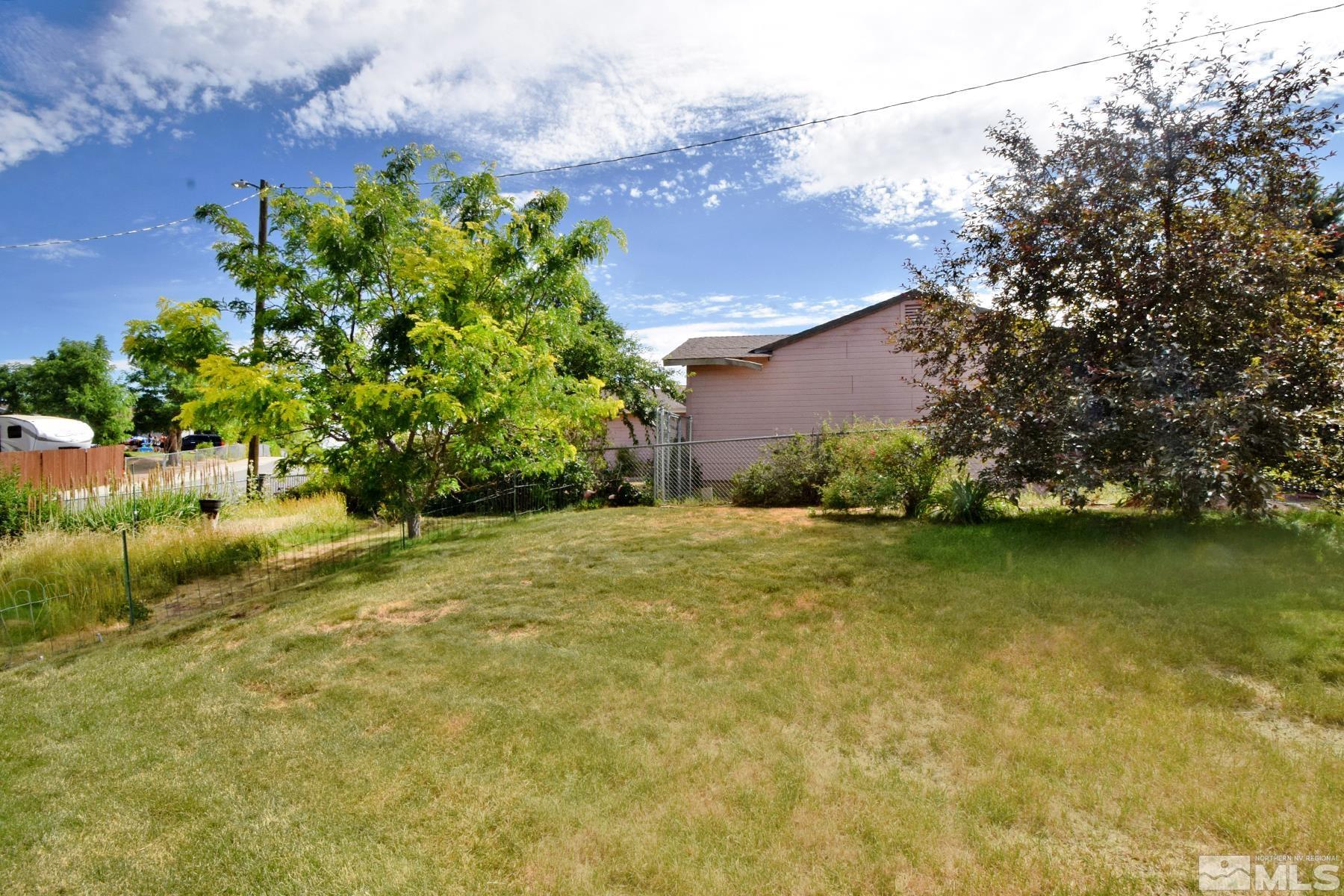 7520 Yorkshire Drive Reno, NV 89506 - Photo 28 of 37 Photo 28