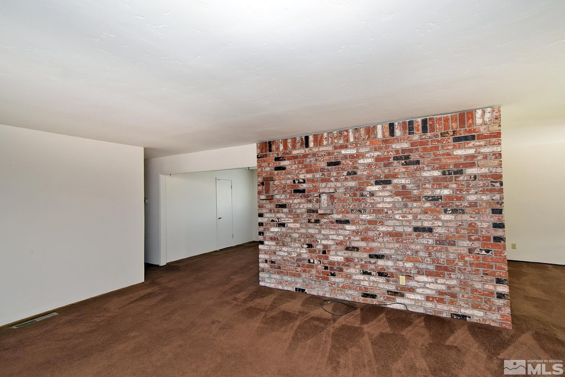 7520 Yorkshire Drive Reno, NV 89506 - Photo 7 of 37 Photo 7