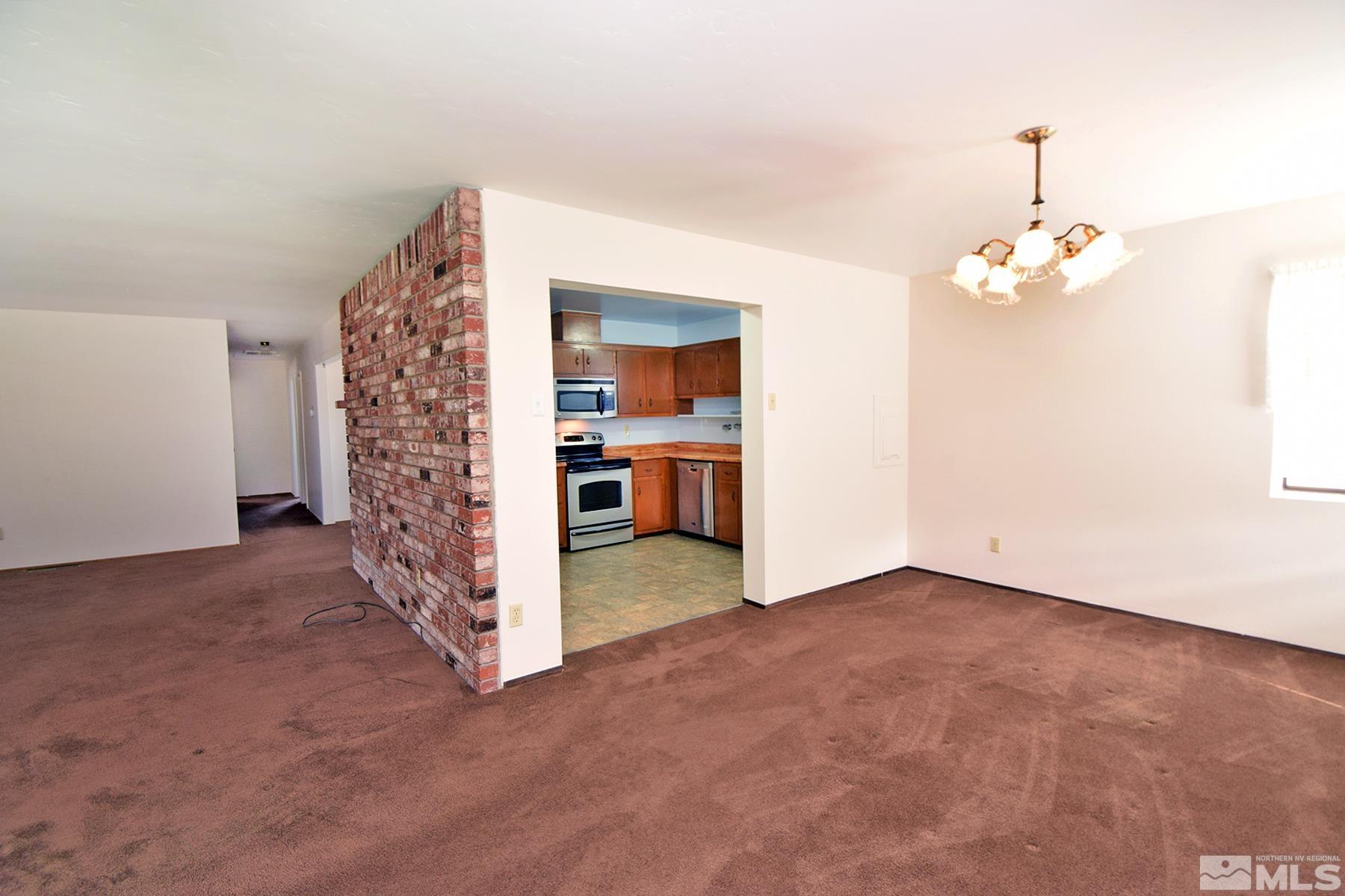 7520 Yorkshire Drive Reno, NV 89506 - Photo 10 of 37 Photo 10