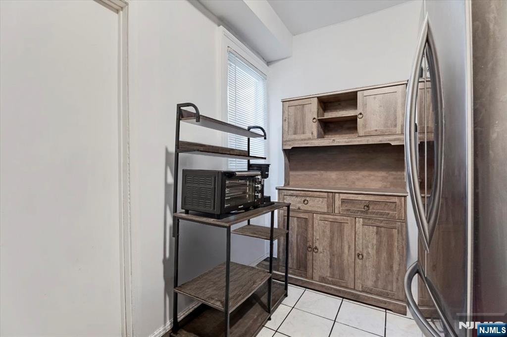94 Manchester Avenue Paterson, NJ 07502 - Photo 5 of 36