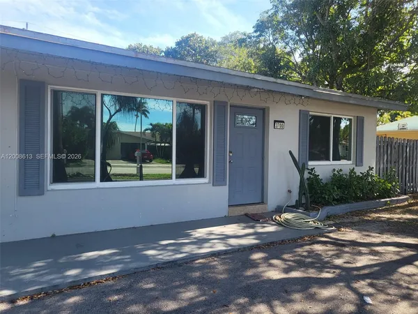 $2,600 | 3700 Northeast 13th Terrace, Unit 3700, Pompano Beach, FL 33064