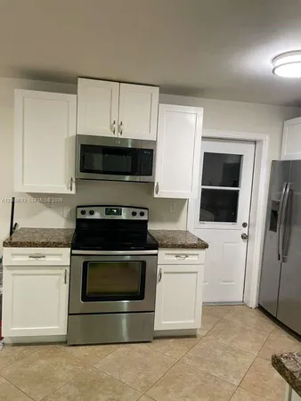 $2,600 | 3700 Northeast 13th Terrace, Unit 3700, Pompano Beach, FL 33064