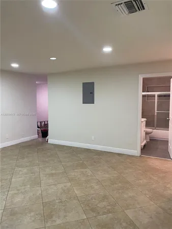 $2,600 | 3700 Northeast 13th Terrace, Unit 3700, Pompano Beach, FL 33064