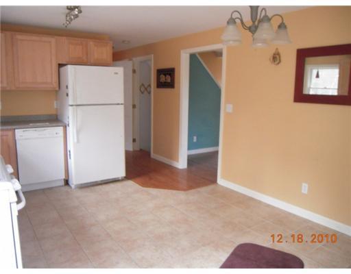 39 Deerwood Road Wells, ME 04090 - Photo 2 of 8 Kitchen.