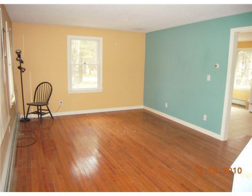 39 Deerwood Road Wells, ME 04090 - Photo 3 of 8 Living Room.