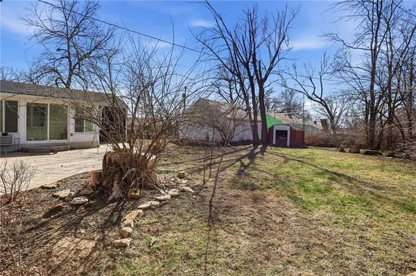 $340,000 | 511 East 92nd Street, Kansas City, MO 64131
