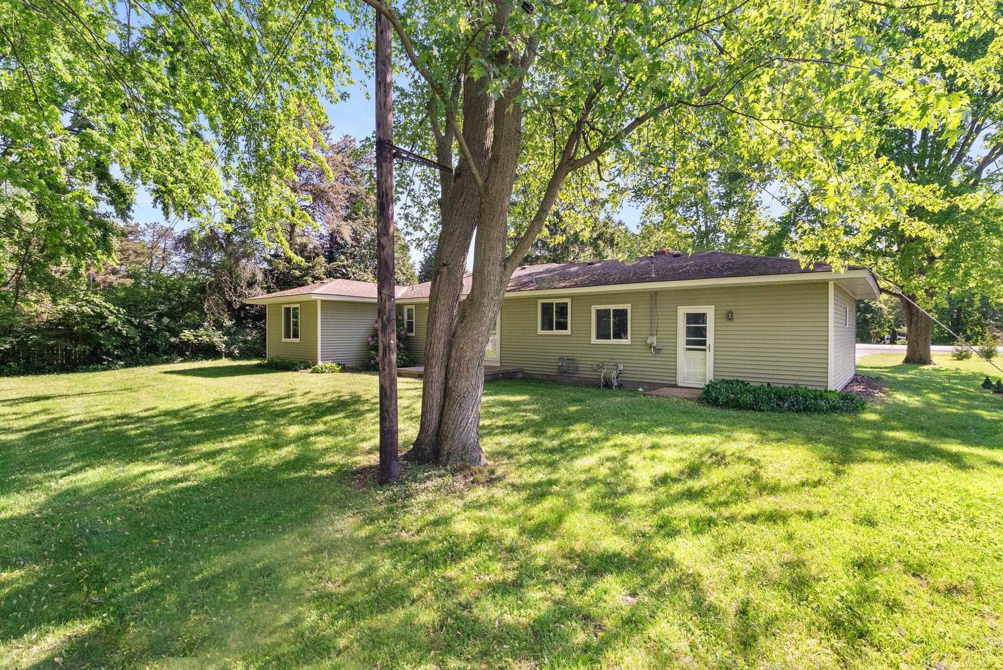 8190 Lakeshore Road Lexington, MI 48450 - Photo 32 of 37 50143137-5979a24c-d453-40e1-8244-2744290d4ad0.JPG