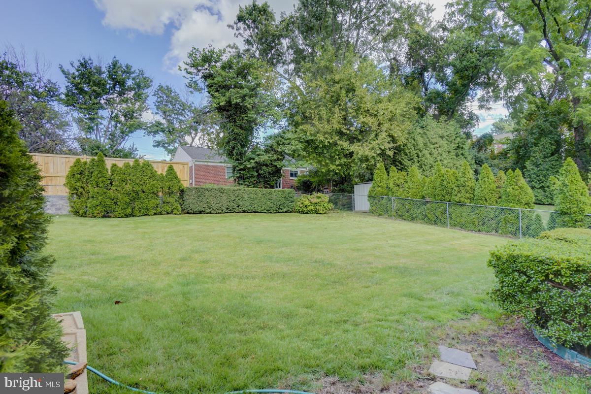 4611 Strathblane Place Alexandria, VA 22304 - Photo 33 of 34 Large, flat yard