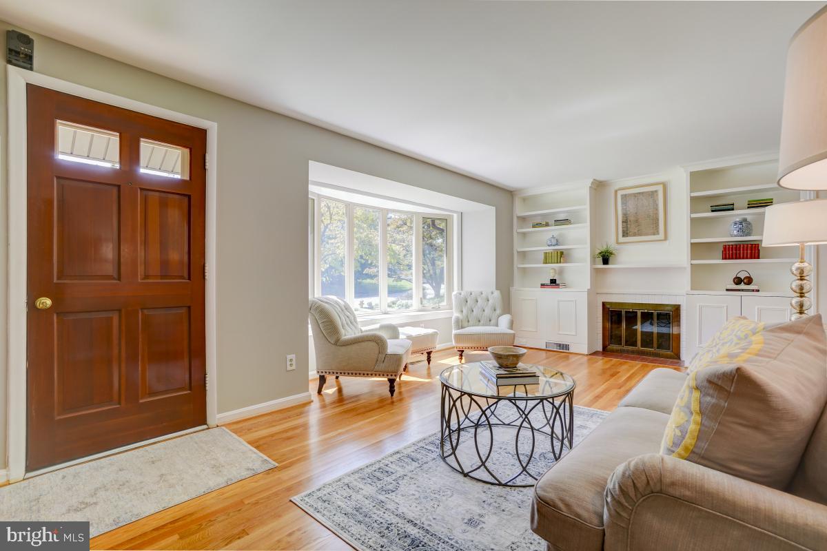4611 Strathblane Place Alexandria, VA 22304 - Photo 7 of 34 Built-ins around fireplace in living room