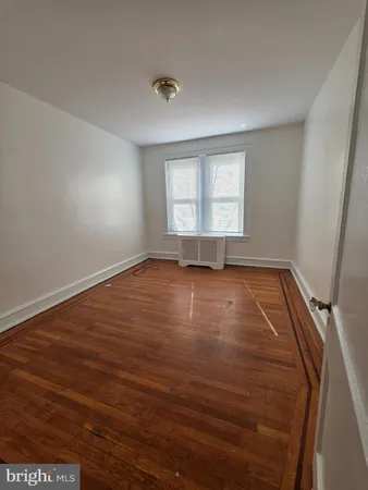 $1,600 | 124 White Horse Pike, Oaklyn, NJ 08107