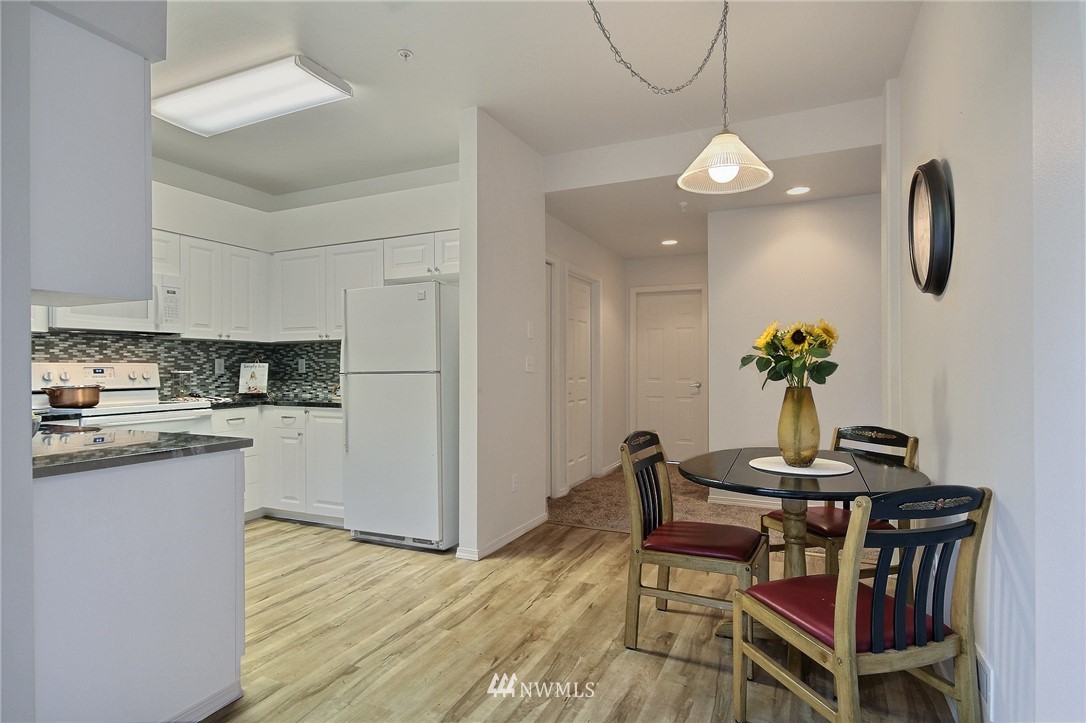 21602 9th Avenue Southeast, Unit A101 Bothell, WA 98021 - Photo 6 of 25