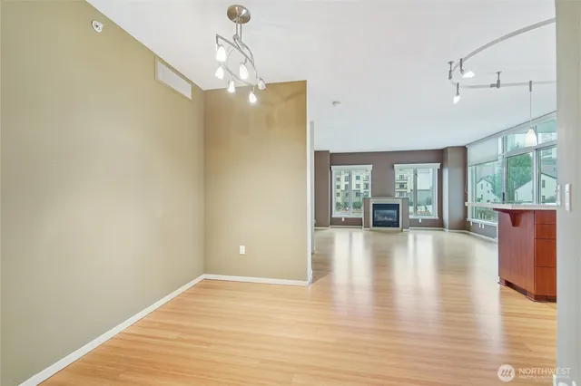 $3,495 | 1188 106th Avenue Northeast, Unit 322, Bellevue, WA 98004