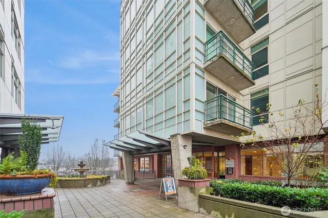 $3,495 | 1188 106th Avenue Northeast, Unit 322, Bellevue, WA 98004