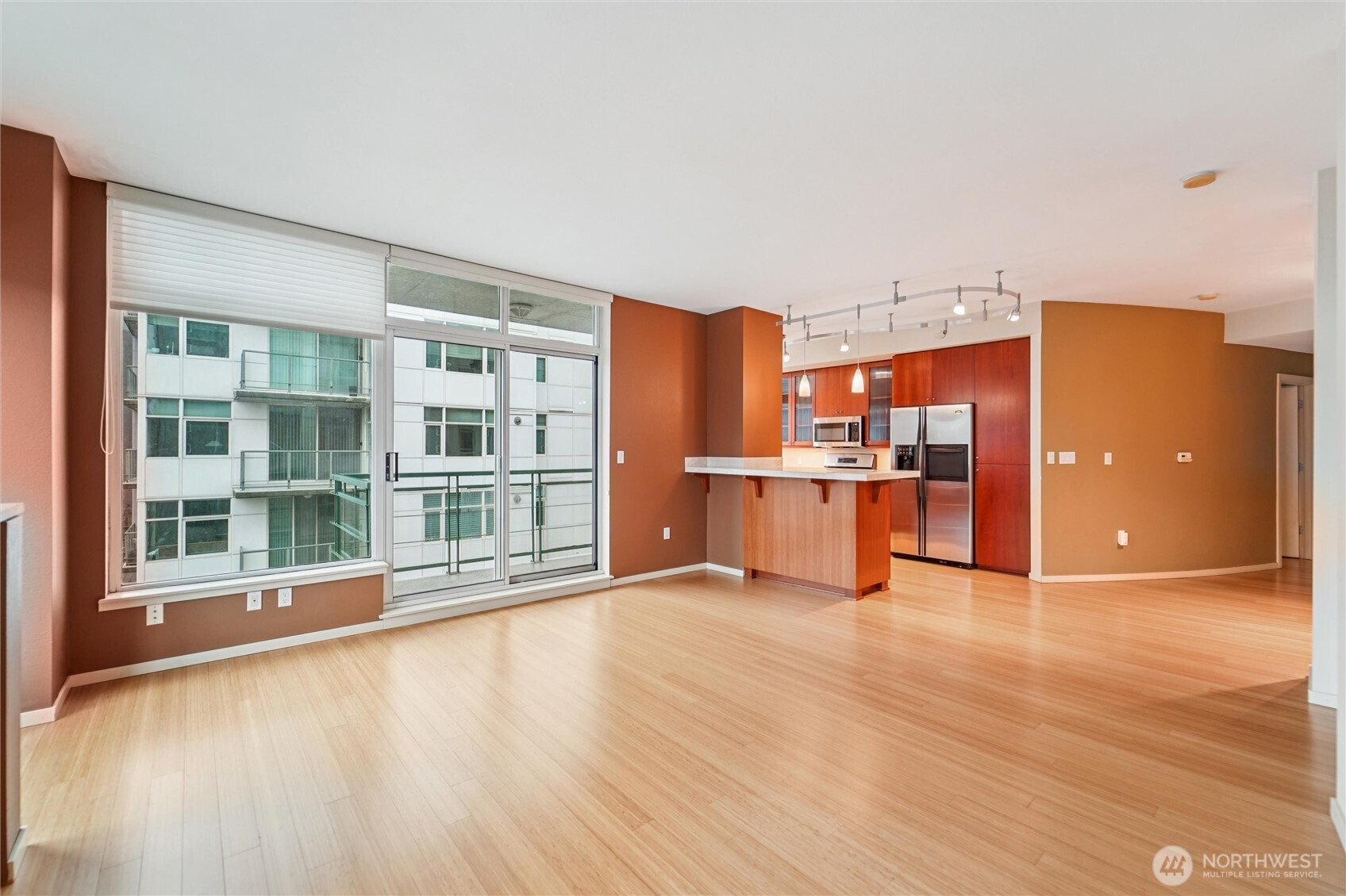 1188 106th Avenue Northeast, Unit 322 Bellevue, WA 98004 - Photo 5 of 19