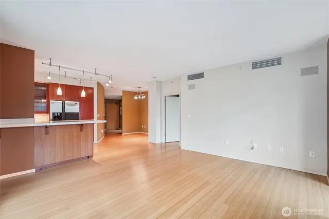 $3,495 | 1188 106th Avenue Northeast, Unit 322, Bellevue, WA 98004