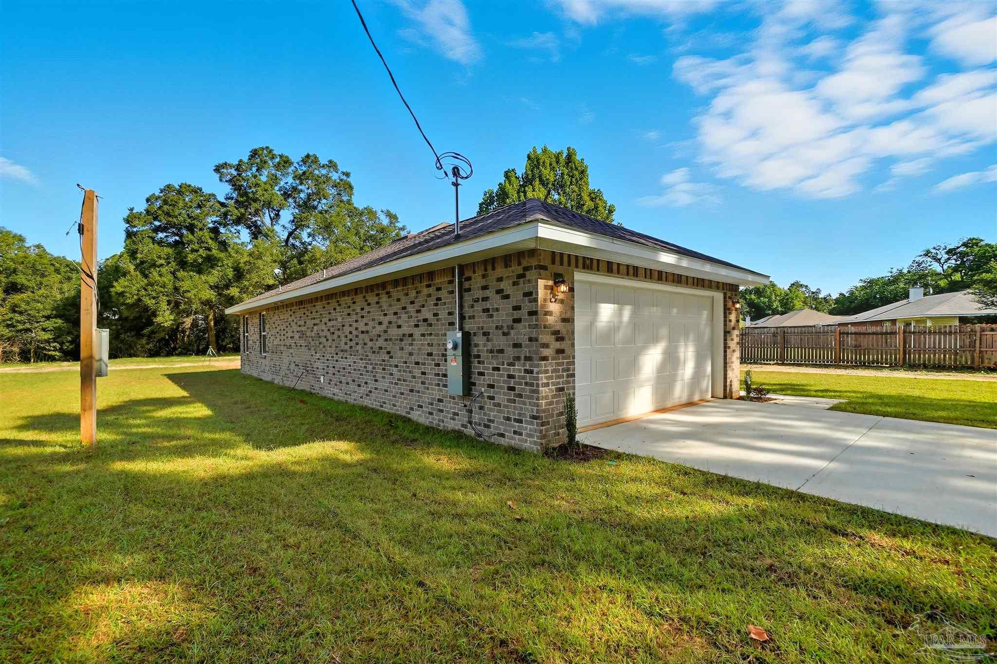 7616 Homerun Road Milton, FL 32583 - Photo 3 of 35 Gallery Image 3
