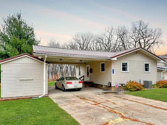 $120,000 | 254 Mallard Lane, Garnavillo, IA 52049
