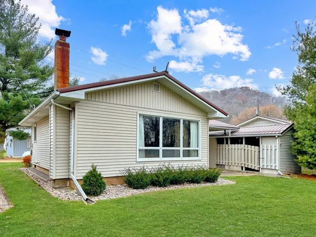 $120,000 | 254 Mallard Lane, Garnavillo, IA 52049