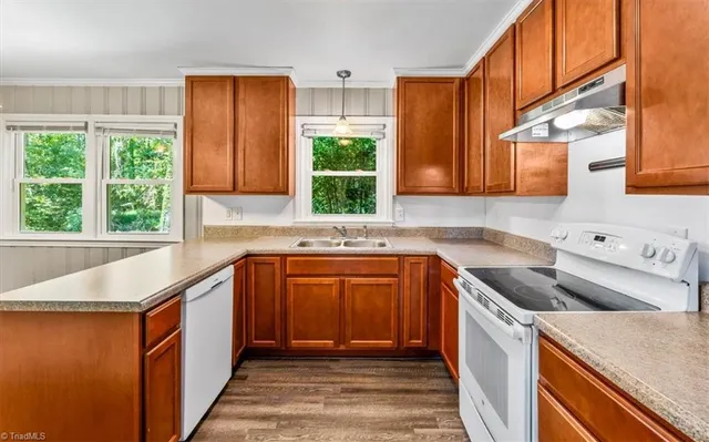 $290,000 | 1607 Neelley Road, Pleasant Garden, NC 27313