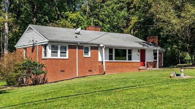 $290,000 | 1607 Neelley Road, Pleasant Garden, NC 27313