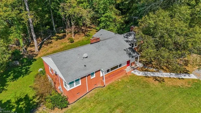 $290,000 | 1607 Neelley Road, Pleasant Garden, NC 27313