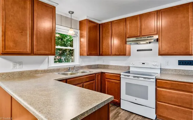 $290,000 | 1607 Neelley Road, Pleasant Garden, NC 27313