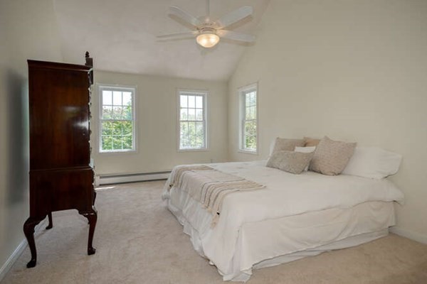 8 Atherton Road Hudson, MA 01749 - Photo 15 of 25