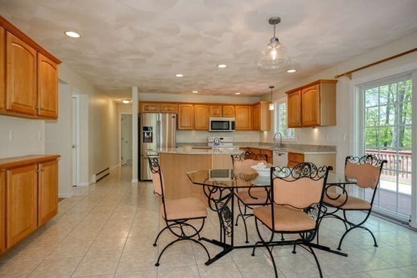 8 Atherton Road Hudson, MA 01749 - Photo 5 of 25