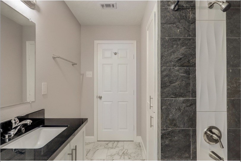 4627 Maple Street Bellaire, TX 77401 - Photo 9 of 10 CLEAN, MODERN AESTHETICS PAIRED WITH TIMELESS FINISHES THROUGHOUT.