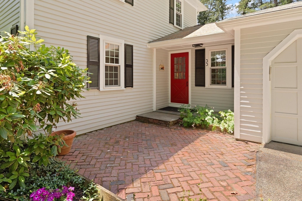 33 Mossman Road Sudbury, MA 01776 - Photo 2 of 30