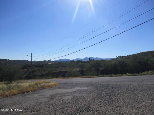 541 Valdez Court, Unit 8 Rio Rico, AZ 85648 - Photo 6 of 10