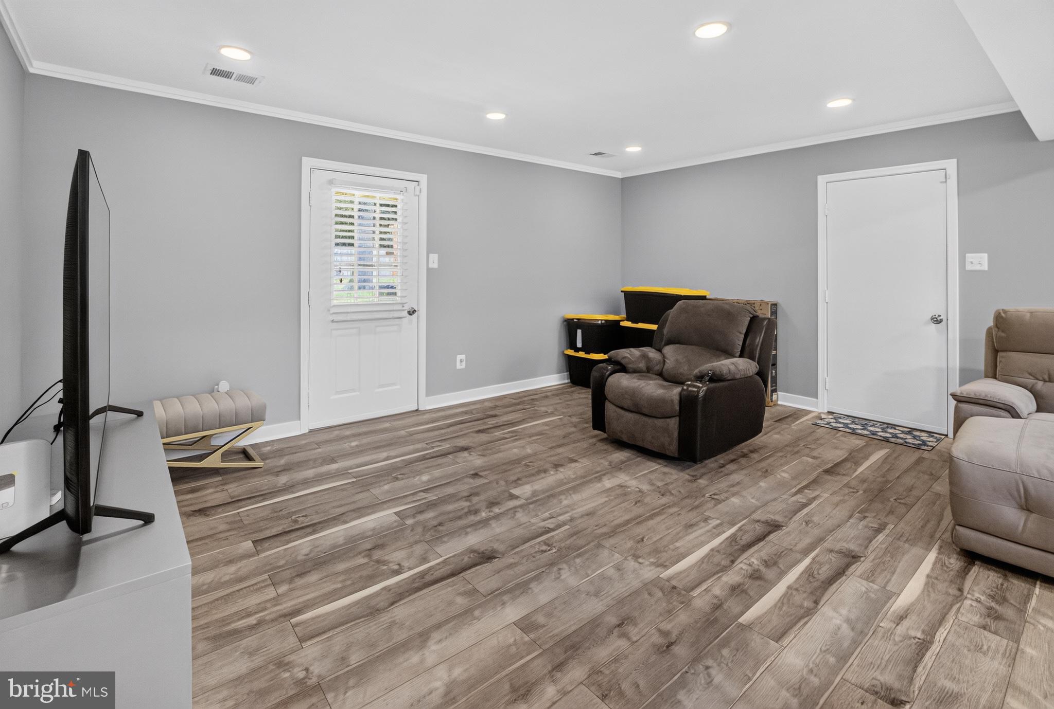2816 Ridge Road Waldorf, MD 20603 - Photo 26 of 33 Spacious, modern living area awaits you.
