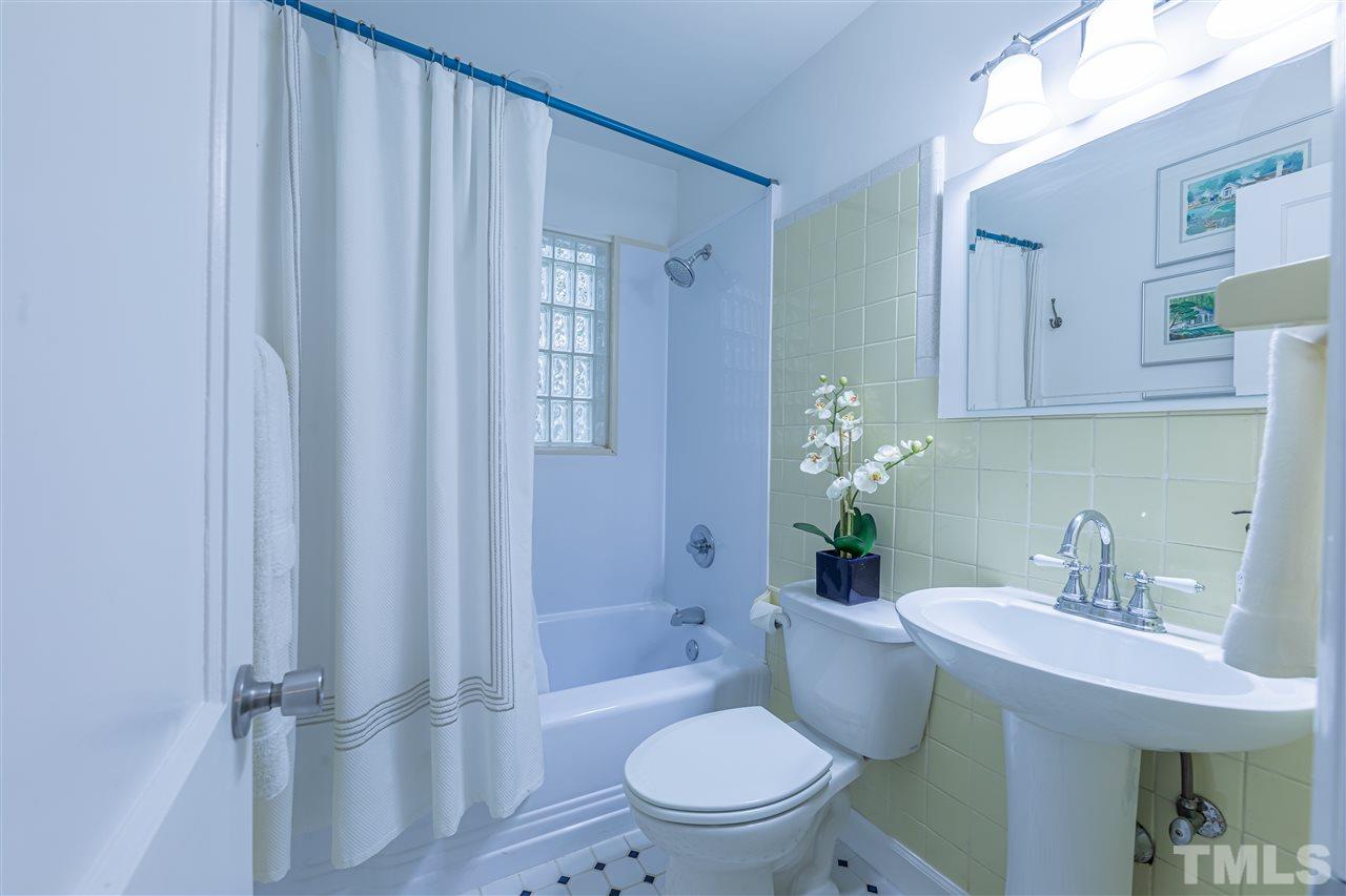 1426 Duplin Road Raleigh, NC 27607 - Photo 19 of 29